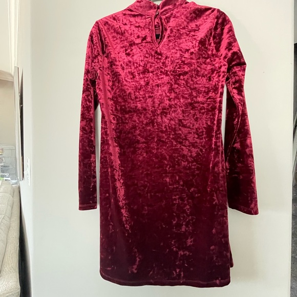 ✨✨ Forever 21 Women Mini Dress ✨✨ - Picture 2 of 3